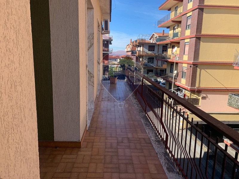Appartamento in Vendita a Belpasso, 115'000€, 170 m²