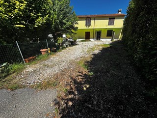 Casa Semi Indipendente in Vendita a Pietrasanta, 200'000€, 120 m²