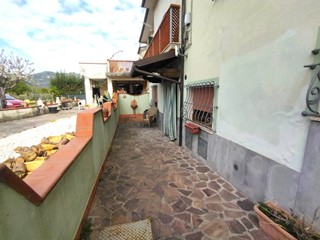 Quadrilocale in Vendita a Camaiore, 140'000&euro;, 60 m²