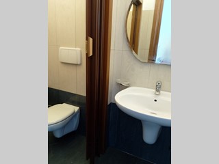 Negozio in Vendita a Rovigo, 185'000€, 160 m²