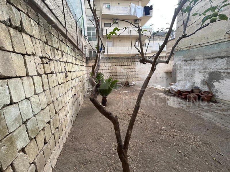 Casa Indipendente in Vendita a Canosa di Puglia, 74'999€, 123 m²