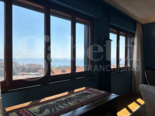 Appartamento in Vendita a Sanremo, 495'000€, 150 m², arredato