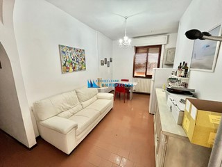 Trilocale in Vendita a Montignoso, zona Cinquale, 250'000€, 80 m²