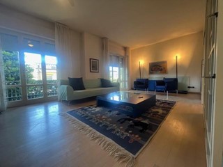 Villa in Vendita a Camaiore, zona Lido di Camaiore, 1'100'000&euro;, 200 m², arredato