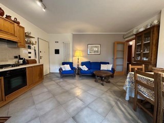 Appartamento in Vendita a Camaiore, zona Lido di Camaiore, 470'000&euro;, 75 m², arredato