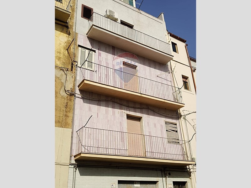 Quadrilocale in Vendita a Caltagirone, 23'000€, 70 m²