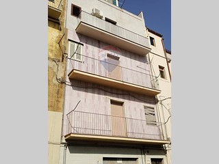 Quadrilocale in Vendita a Caltagirone, 23'000€, 70 m²