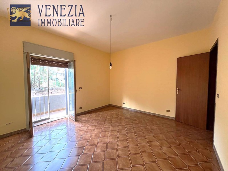 Trilocale in Vendita a Sciacca, 75'000€, 86 m²