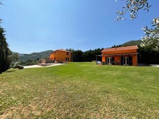 Casa Indipendente in Vendita a Savona, 840'000€, 207 m²