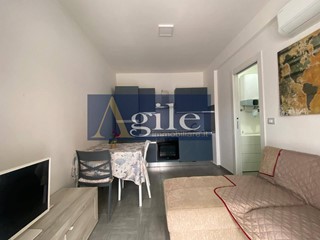 Bilocale in Vendita a Alba Adriatica, 110'000€, 55 m², con Box