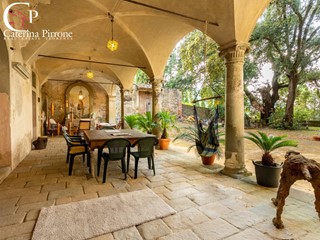 Villa in Vendita a Rignano sull'Arno, 1'100'000€, 1100 m²