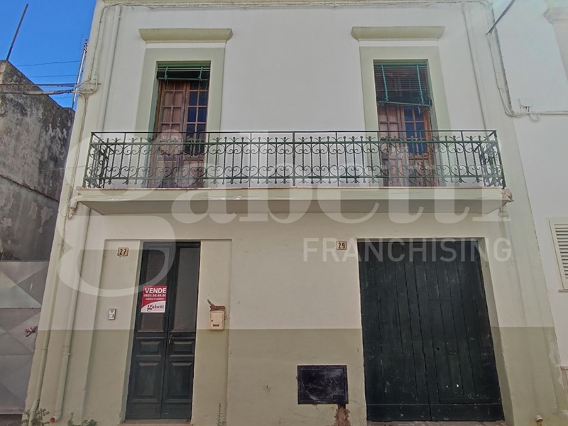 Casa Indipendente in Vendita a Presicce Acquarica, 90'000€, 200 m²