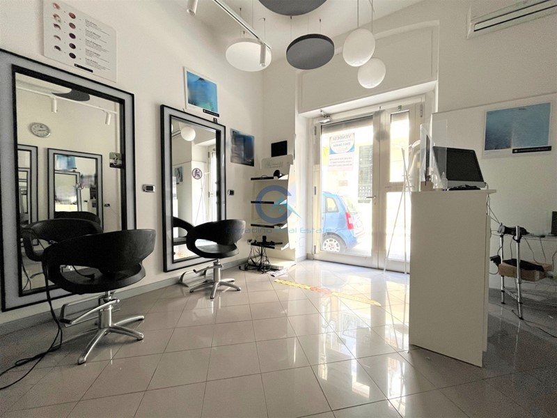Immobile commerciale in Vendita a Catanzaro, zona Catanzaro Lido, 100'000&euro;, 40 m²