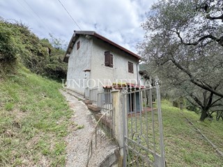 Rustico in Vendita a Fosdinovo, 40'000€, 55 m²