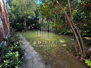 Appartamento in Vendita a Massa, zona Marina di Massa, 330'000&euro;, 90 m², con Box