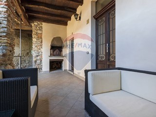 Bilocale in Vendita a Luvinate, 135'000€, 91 m²