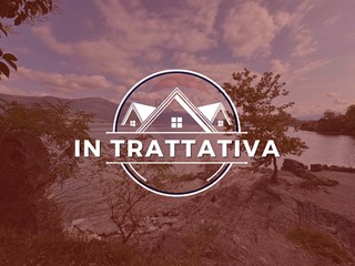 Casa Indipendente in Vendita a Castelveccana, 49'000&euro;, 180 m²