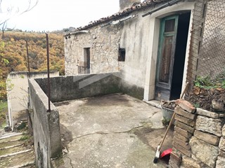 Casa Indipendente in Vendita a Castelbottaccio, 4'000€, 75 m²