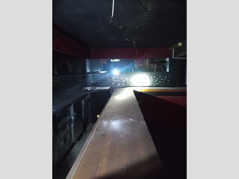 Immobile commerciale in Vendita a Bordighera, 150'000€, 240 m²