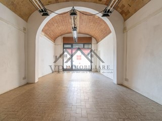 Immobile commerciale in Vendita a Pomarance, 39'000€, 47 m²