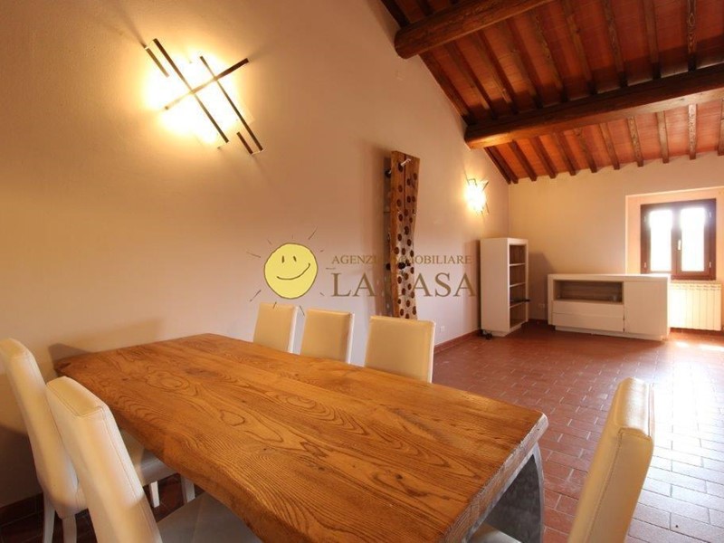 Quadrilocale in Vendita a Reggello, zona Montanino, 229'000€, 105 m²