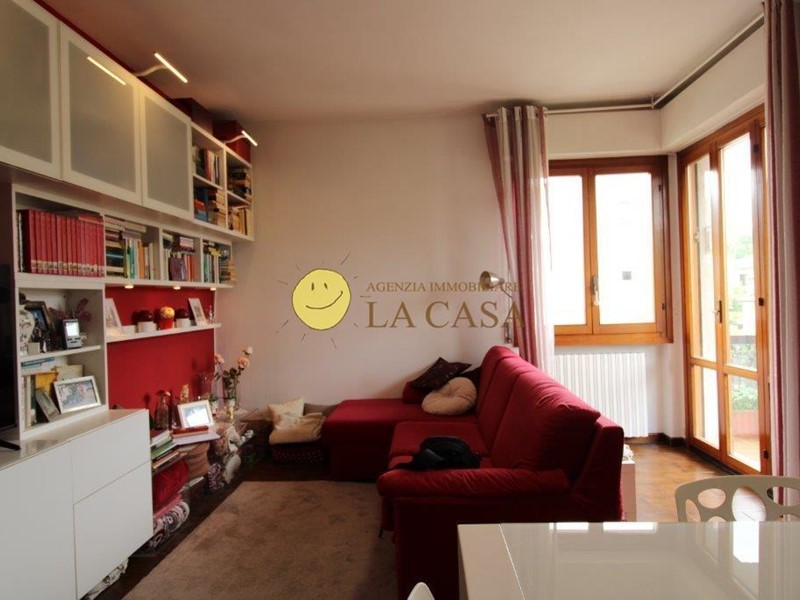 Trilocale in Vendita a Reggello, zona Matassino, 150'000€, 70 m², con Box