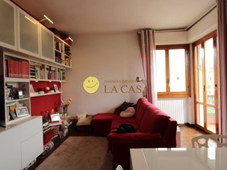 Trilocale in Vendita a Reggello, zona Matassino, 150'000€, 70 m², con Box