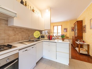 Casa Indipendente in Vendita a Figline e Incisa Valdarno, zona Ponte Agli Stolli, 310'000€, 247 m²