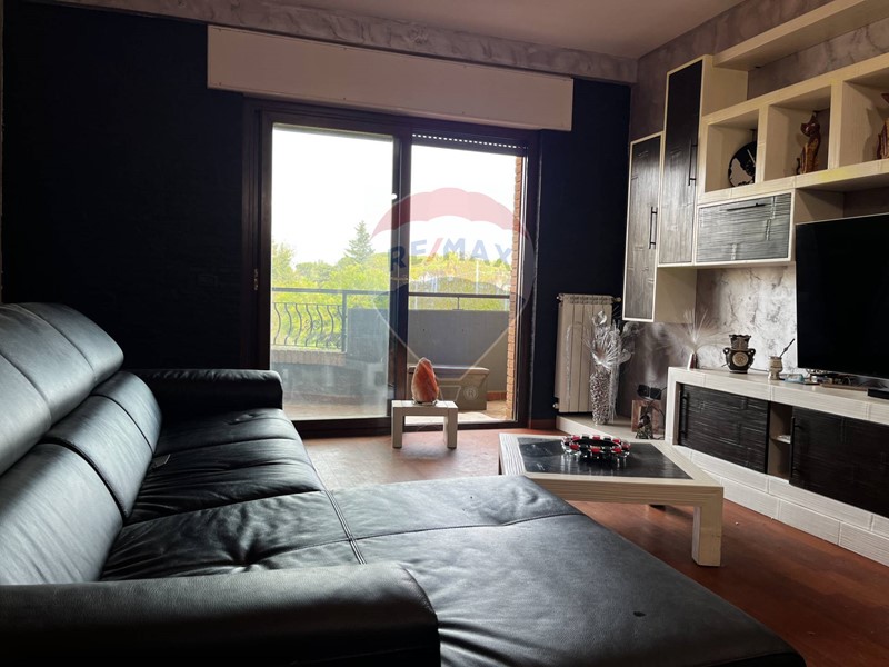 Quadrilocale in Vendita a Aprilia, 190'000€, 95 m²