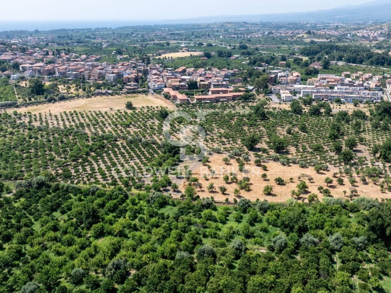 Terreno agricolo in Vendita a Taormina, 3'800'000€, 88000 m²