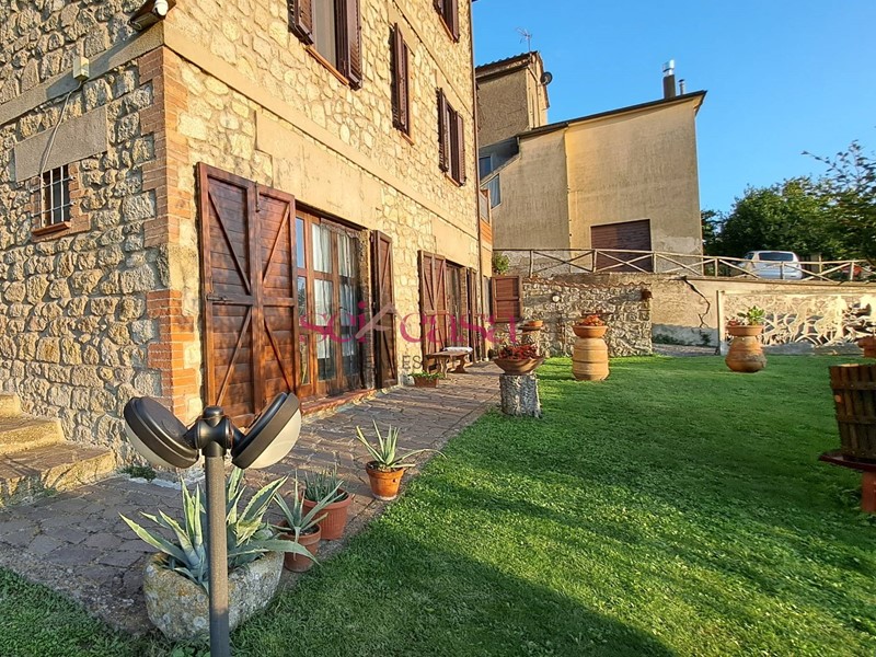 Villa in Vendita a Roccastrada, 750'000€, 270 m²