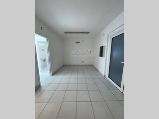 Ufficio in Vendita a San Benedetto del Tronto, 88'200€, 49 m²