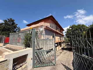Casa Indipendente in Vendita a San Felice Circeo, 995'000€, 619 m², con Box