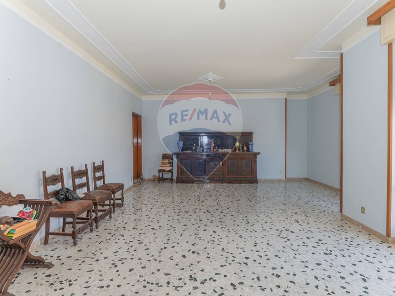 Appartamento in Vendita a Caltagirone, 98'000€, 162 m²