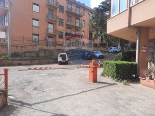 Appartamento in Affitto a Caltanissetta, 400€, 107 m²