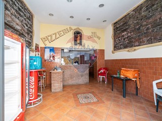 Immobile commerciale in Vendita a Catania, 68'000&euro;, 57 m²
