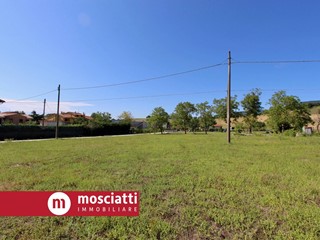 Terreno edificabile in Vendita a Cerreto d'Esi, 68'000€, 2200 m²