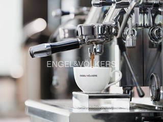 Attività commerciale in Vendita a Chieti, 160'000€, 169 m²