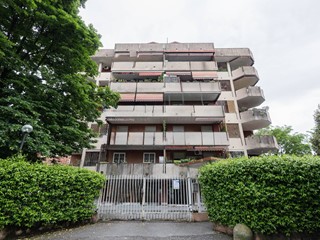 Attico in Vendita a Milano, 350'000€, 140 m²