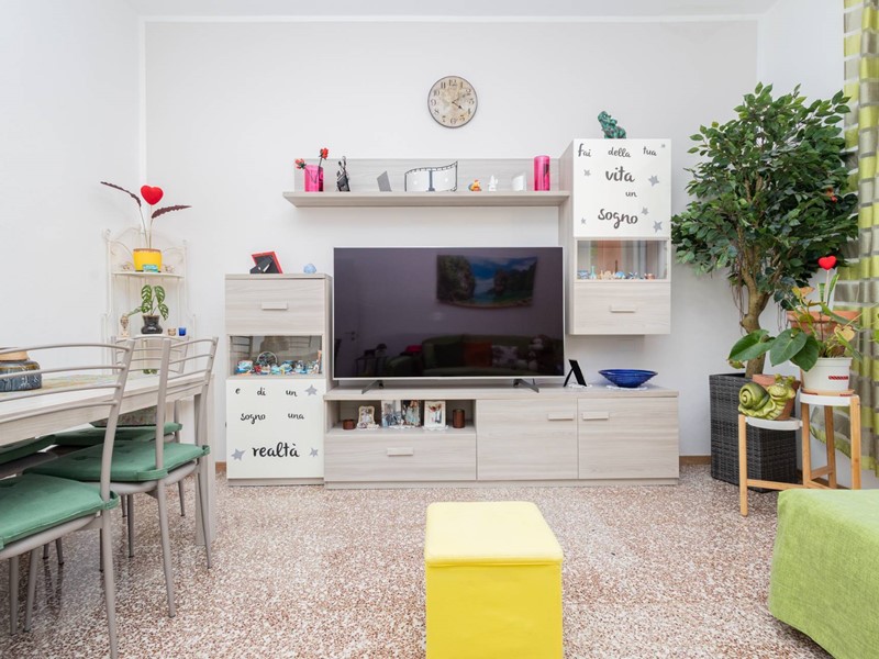 Trilocale in Vendita a Milano, 188'000€, 75 m²