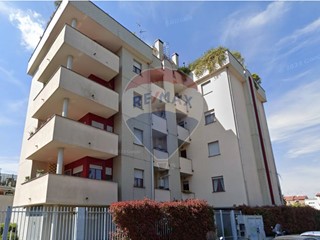 Bilocale in Affitto a Milano, 900€, 51 m²