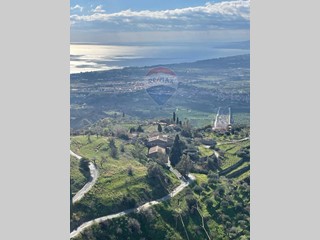 Rustico in Vendita a Castelmola, 47'000€, 120 m²