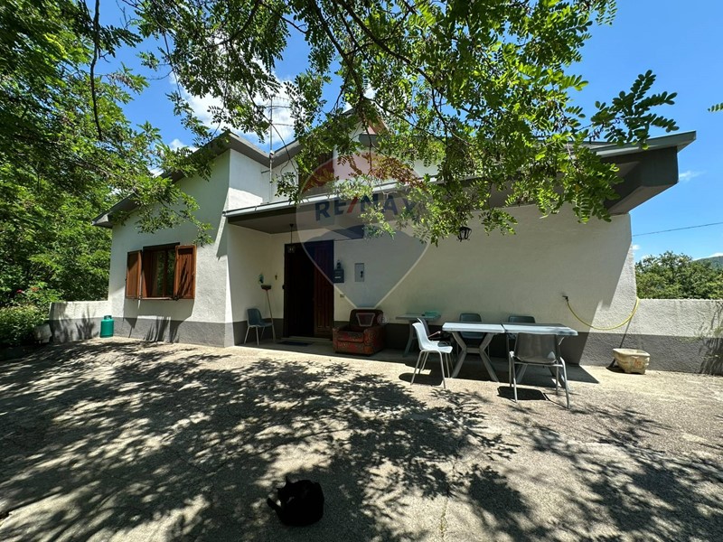 Casa Indipendente in Vendita a Colli a Volturno, 80'000€, 158 m²