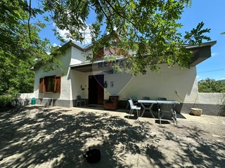 Casa Indipendente in Vendita a Colli a Volturno, 80'000€, 158 m²