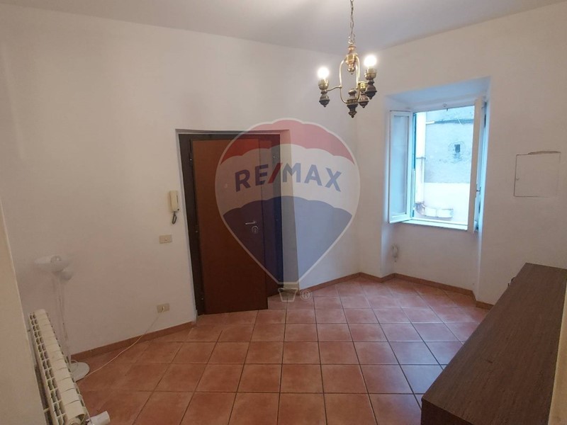 Trilocale in Affitto a Monte Compatri, 750€, 70 m²