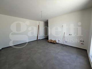 Quadrilocale in Vendita a Pozzilli, 80'000€, 110 m²