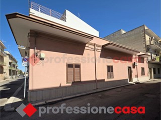 Casa Indipendente in Vendita a Taranto, 129'000€, 115 m²