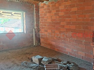 Casale in Vendita a Borgomanero, 48'000€, 260 m²