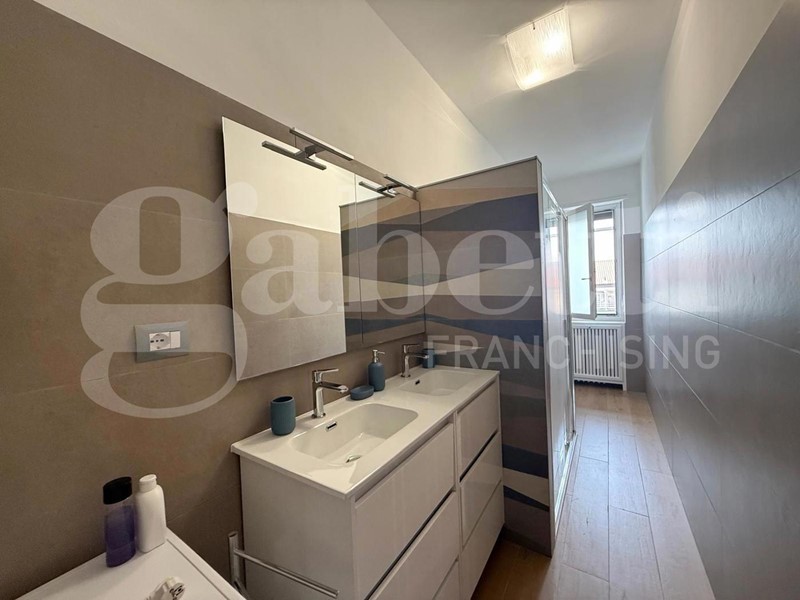 Trilocale in Affitto a Grugliasco, 400€, 88 m², arredato