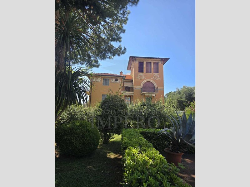Trilocale in Vendita a Bordighera, 315'000€, 64 m²